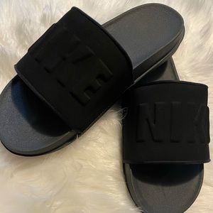 Women’s Nike slides